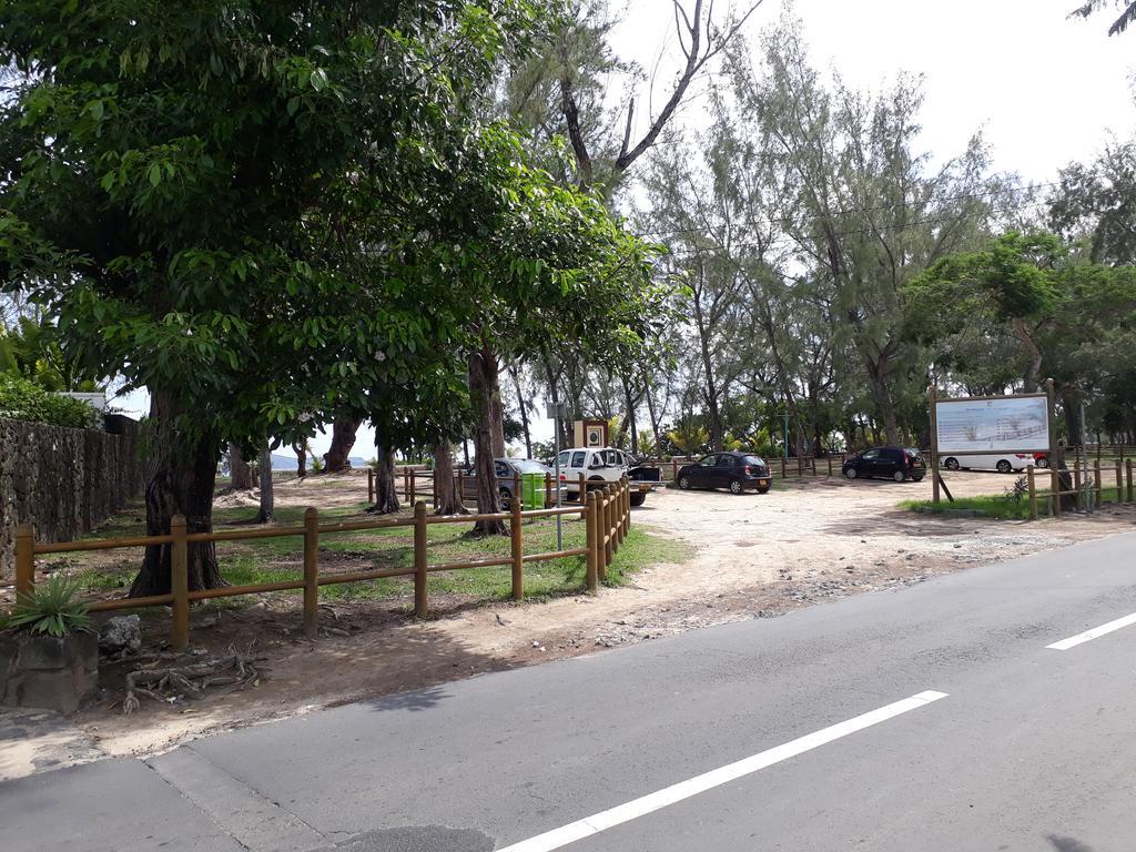 Allamanda Apartments - 100M Bain Boeuf Beach Exterior photo