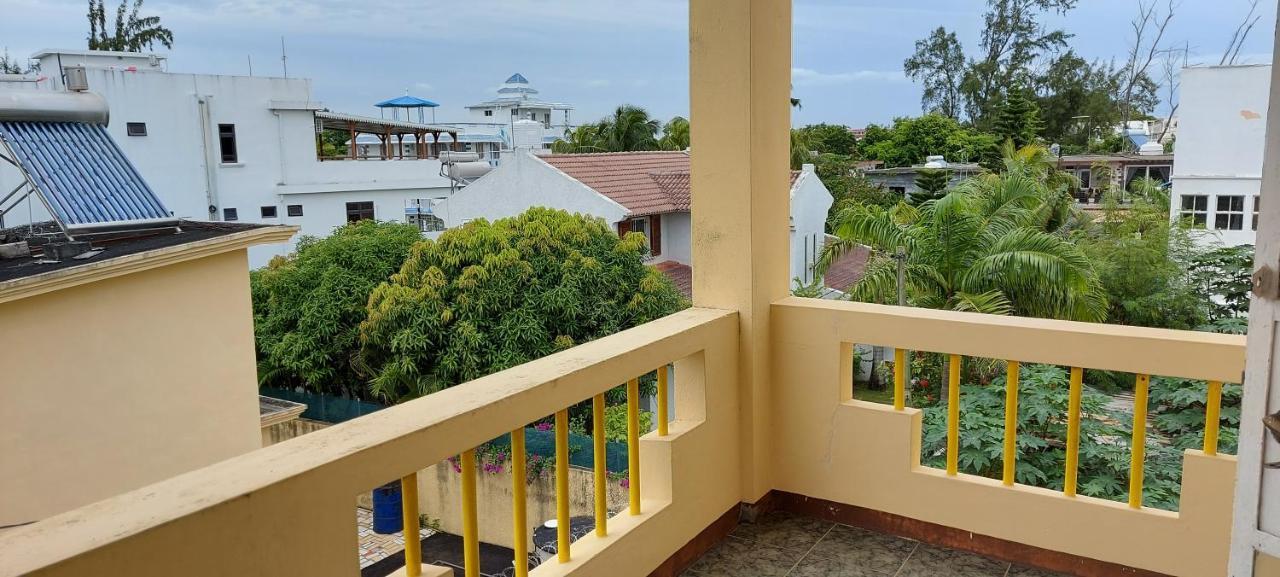 Allamanda Apartments - 100M Bain Boeuf Beach Exterior photo